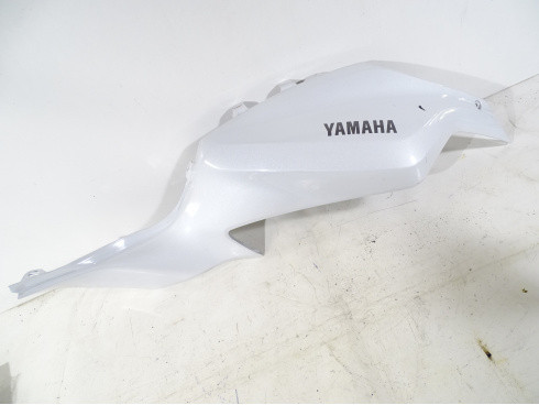 Couvre réservoir droit YAMAHA MT07 700 2014 2017 1WS 24139 00