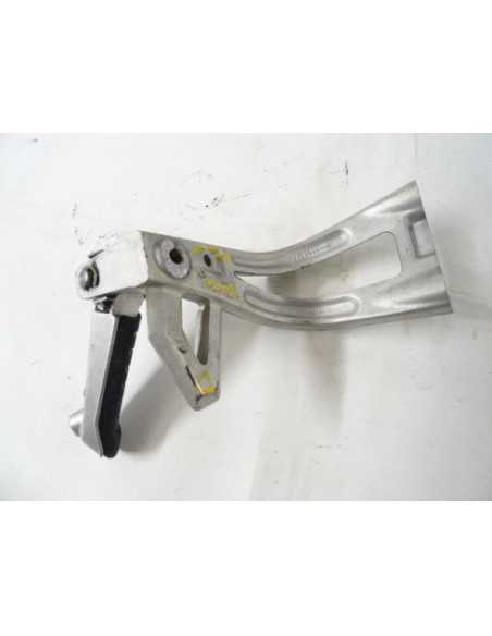 Platine repose-pied arrière gauche TRIUMPH TIGER 1050 - 2008