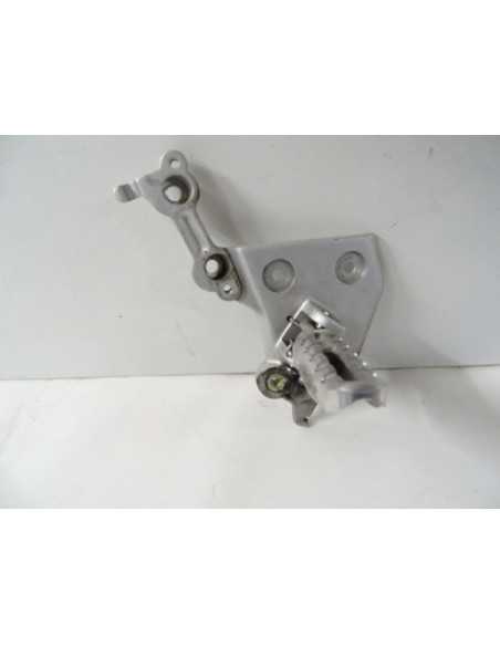 Platine repose-pied avant droit TRIUMPH TIGER 1050 - 2008