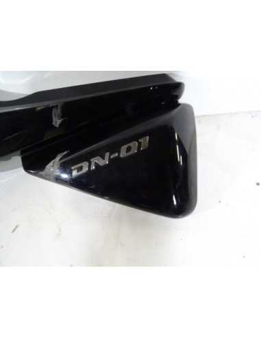 Flanc de selle droit HONDA DN01 700 - 77310-MEH R