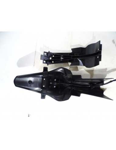 Bavette arrière SUZUKI GSXS 750 - 2015-2018 - 63116-13K0 - État neuf