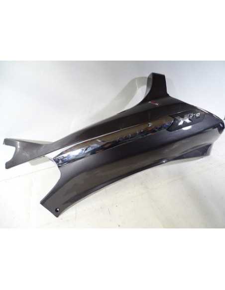 Flanc de selle gauche PIAGGIO X-EVO 125 - 2004-2007