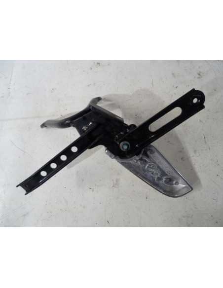 Platine repose-pied arrière droit HONDA PCX 125 - 2010-2012 - Occasion - état moyen