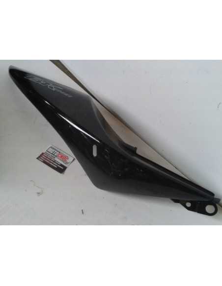 Flanc de selle droit SUZUKI B-KING 1340 - 2007 - 47111-23H0