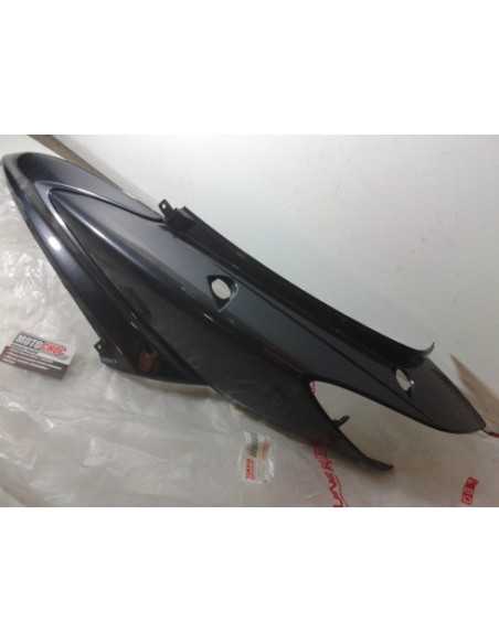 Flanc de selle gauche YAMAHA CYGNUS 125 - 4C6-F1721-00