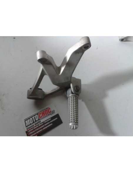 Platine repose-pied arrière droit YAMAHA YZF 750 4FM