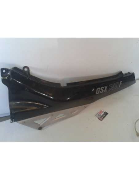 Flanc de selle gauche SUZUKI GSXF 750 - 47211-20C00
