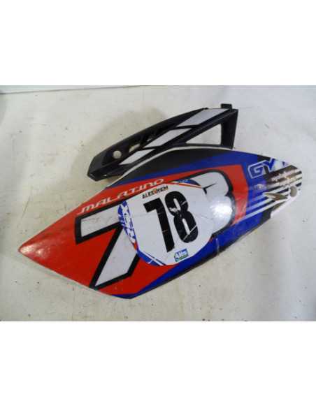 Flanc de selle droit YAMAHA YZF 250 - 2010