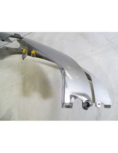 Flanc de selle droit PIAGGIO BEVERLY 500 - 2003 - Occasion