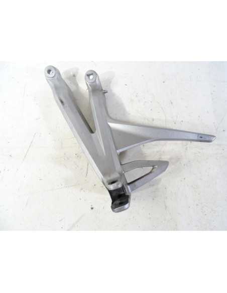 Platine repose-pied arrière gauche HONDA VFR 1200 - 2010-2017