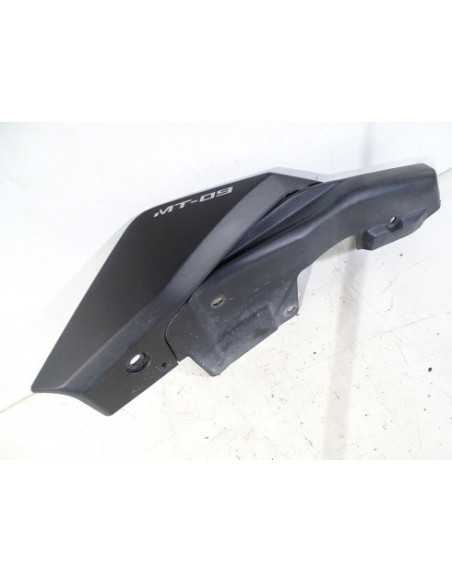 Flanc de selle gauche YAMAHA MT09 900 - 2014-2017 - 1RC-21731 + 1RC-21711