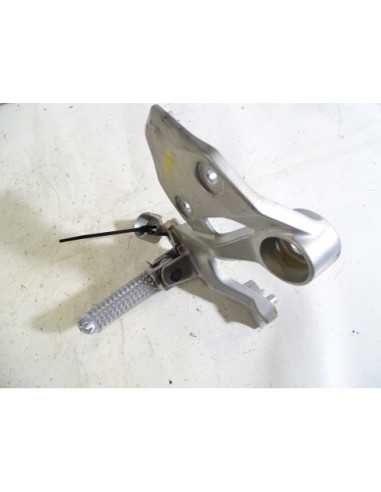 Platine repose-pied avant droit YAMAHA MT09 900 - 2014-2017 - 1RC3