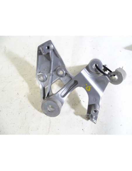 Platine repose-pied avant droit YAMAHA MT09 900 - 2014-2017 - 1RC3