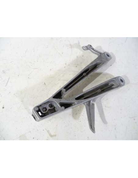 Platine repose-pied arrière droit HONDA CBR RR 1000 - 2005 - MEL-R - Occasion