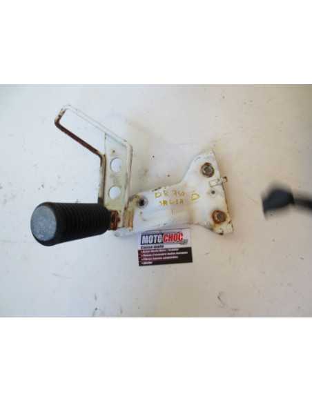 Platine repose-pied arrière droit SUZUKI DR 750 SR41A - 1989-1990