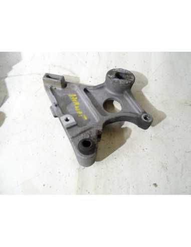 Support étrier HONDA HORNET 600 PC34A - 1998-2002 - Occasion