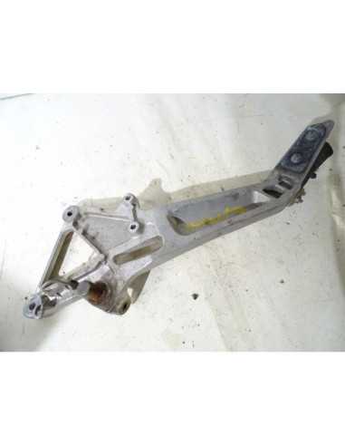 Platine repose-pied droit HONDA HORNET 600 PC34A - 1998-2002 - Occasion