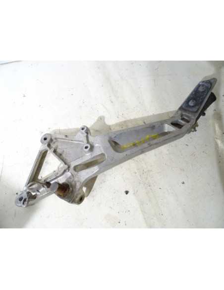 Platine repose-pied droit HONDA HORNET 600 PC34A - 1998-2002 - Occasion