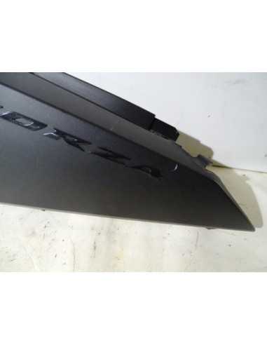 Flanc de selle gauche HONDA FORZA 125 - 2015-2017 - 83600-K40-F000 - Occasion - très bon état