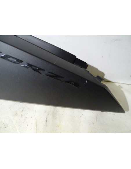 Flanc de selle gauche HONDA FORZA 125 - 2015-2017 - 83600-K40-F000 - Occasion - très bon état