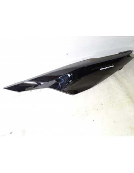 Flanc de selle gauche HONDA FORZA 125 - 2018-2020 - 83600-K0B-1000 - Occasion Flanc de selle gauche HONDA FORZA 125 - 2018-2020 - 83600-K0B-1000 - Occasion