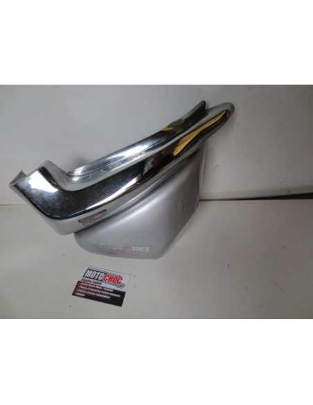 Flanc de selle droit SUZUKI INTRUDER 125 - 2000 - 26F