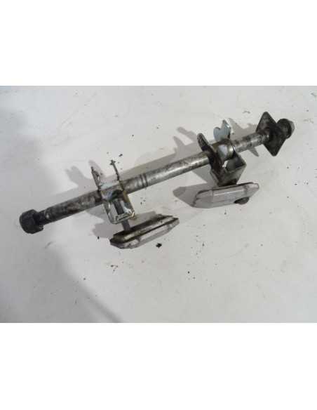 Axe de roue arrière SUZUKI SV 650 - 1999-2002