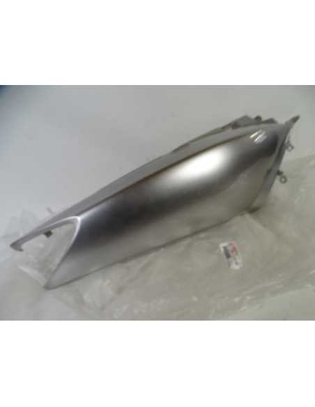 Flanc de selle droit YAMAHA T-MAX 500 - 2001-2007 - 5GJ-28321-00-P1 - État neuf