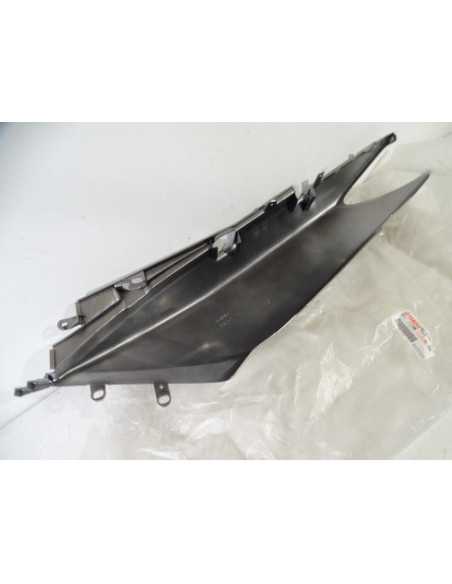 Flanc de selle droit YAMAHA T-MAX 500 - 2001-2007 - 5GJ-28321-00-P1 - État neuf