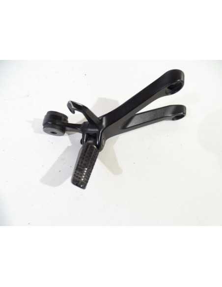 Platine repose-pied arrière droit SUZUKI GSXR 1000 - 2018 - 17K