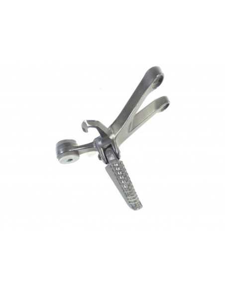 Platine repose-pied arrière droit SUZUKI GSXR 1000 - 2018 - 17K