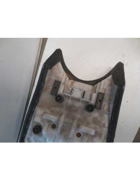 Selle YAMAHA FZ6 600