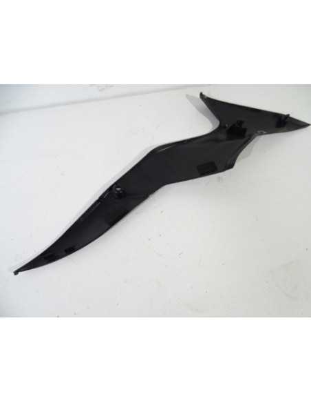 Cache latéral gauche SUZUKI SV 650 - 2016-2018 - 47211-18K0 L - Occasion - très bon état