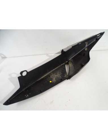 Flanc de selle gauche GILERA GP 800 - 2007-2011 - PIAGGIO 657466