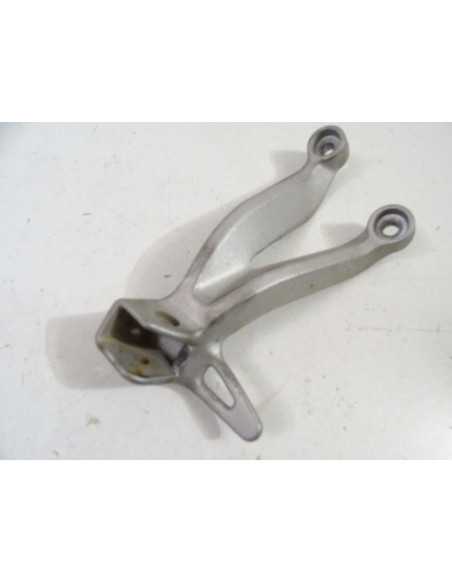 Platine repose-pied arrière gauche SUZUKI GSXR 1000 - 2002 - 35F