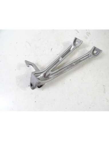 Platine repose-pied avant gauche SUZUKI GSXR 750 - 2005-2007 - 01H-L 298996 - Occasion - état moyen