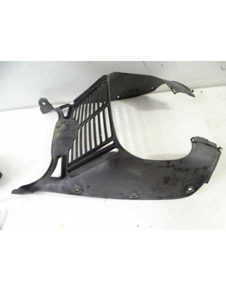 Grille de radiateur HONDA VARADERO 125 - 2001-2006 - 64212-KCPC6400 - Occasion