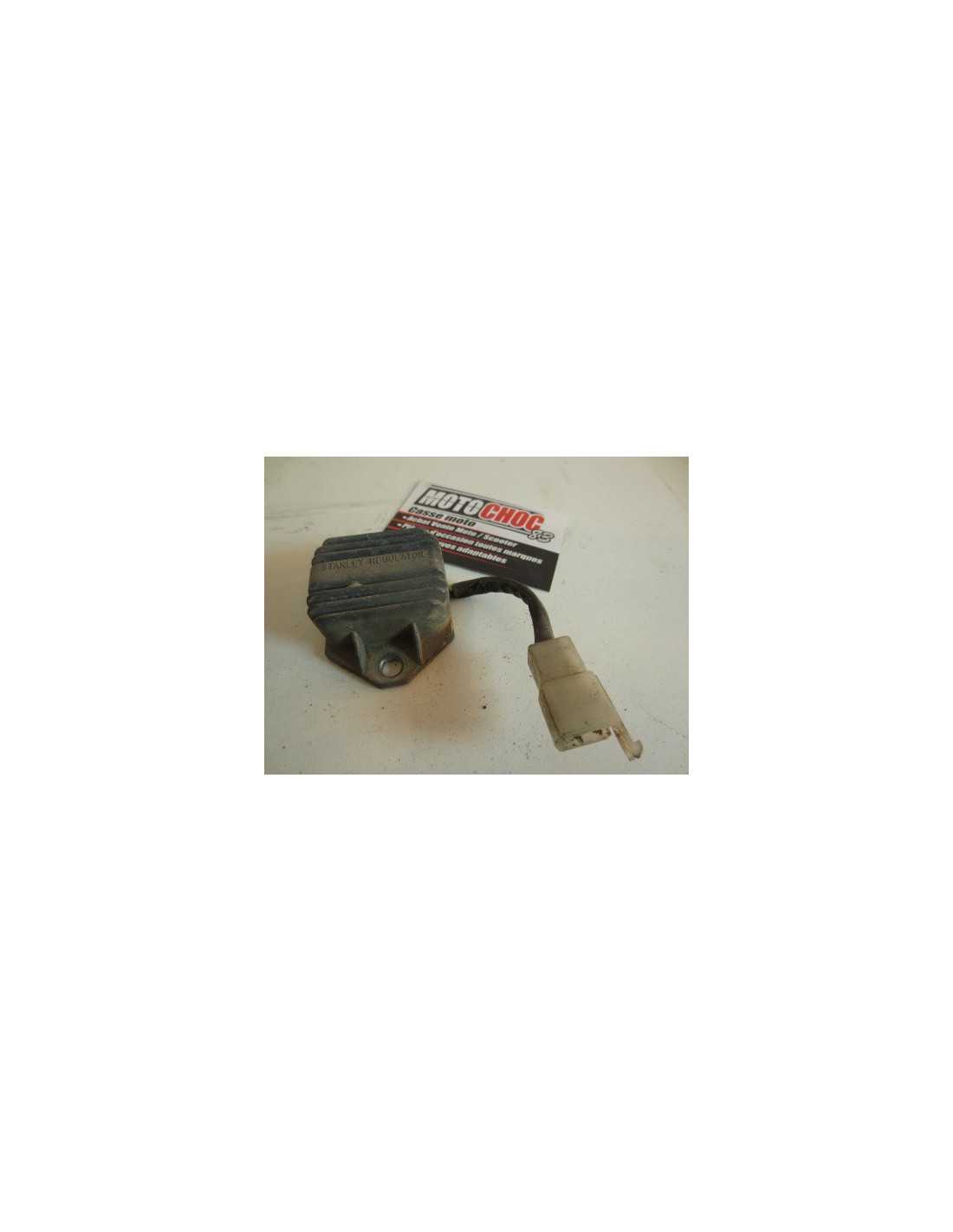 thumbnail image 2 of Riolo R4805 Rear Light Stop Rubber Support – For Yamaha TT 350, TT 600 (59x Models) 2 of 3