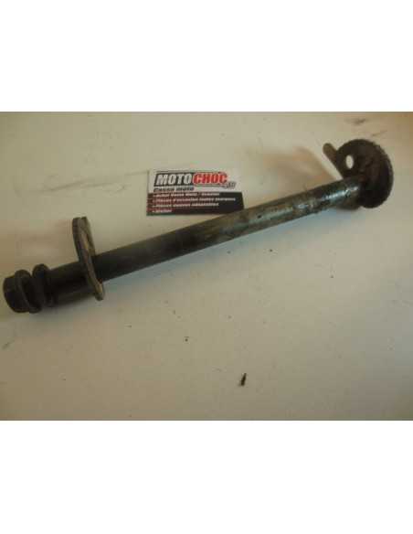 Axe de roue arrière YAMAHA TENERE 600 3AJ