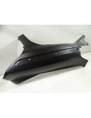 Flanc de selle droit PIAGGIO X-EVO 125 - 2004-2007 - 620252