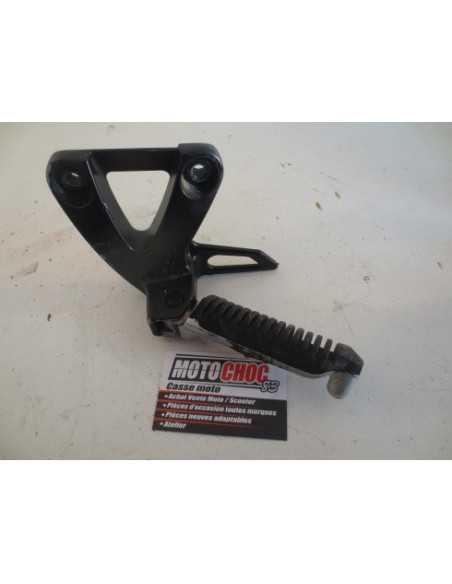 Platine repose-pied arrière gauche SUZUKI GSXF 750 - 2001