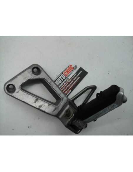 Platine repose-pied arrière gauche SUZUKI BANDIT 1200 - 1998