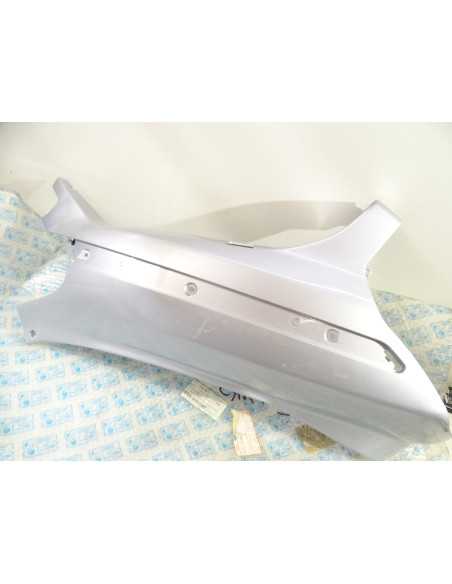 Flanc de selle gauche PIAGGIO X8 125 - 2005 - 62025100F2