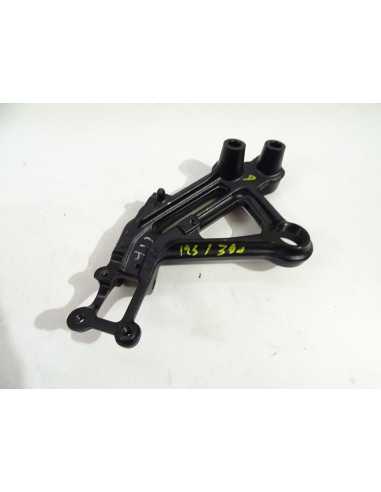 Platine repose-pied avant droit KTM DUKE 390 - 2017/2020 - Occasion