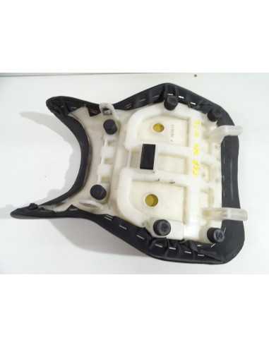 Selle avant SUZUKI GSR 750 - 2011/2016 - S08J