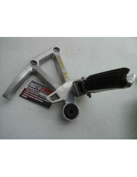 Platine repose-pied arrière droit YAMAHA FAZER 600 - 1998-2001