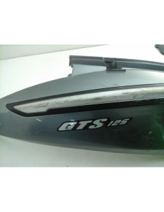 Flanc de selle droit SYM GTS 125 - 2005 - 61100-HMA-0000 2
