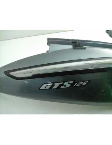Flanc de selle droit SYM GTS 125 - 2005 - 61100-HMA-0000 - Occasion