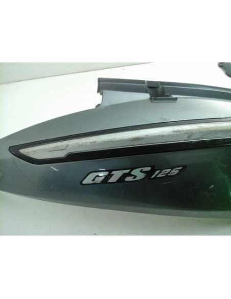 Flanc de selle droit SYM GTS 125 - 2005 - 61100-HMA-0000 - Occasion