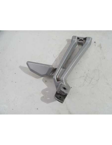 Platine repose-pied arrière droit YAMAHA YZF 125 - 2021 - 5D7-F742L Occasion